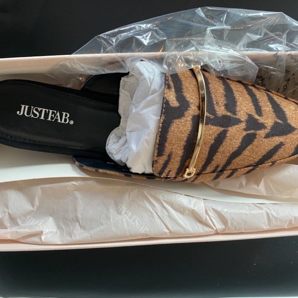 New fun  Animal Print Slides! - Picture 3 of 3